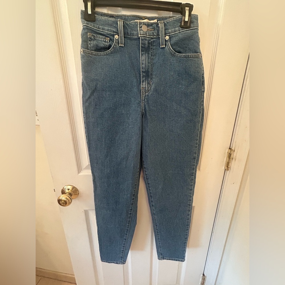 High-Rise Slim Women's Jeans in Medium Blue